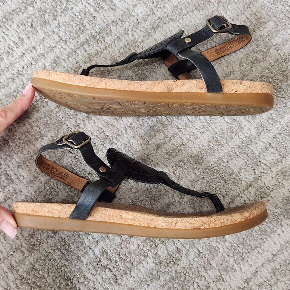 UGG women's Ayden II t-strap thong leather sandals black size 9 - Picture 5 of 9